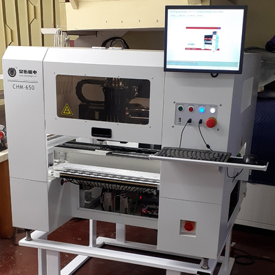 Máquina de Montagem de Componentes SMT PCB CHM-650 de Alta Precisão com 4 Cabeças