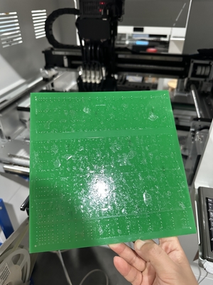 Alta precisão 4 cabeças SMT Pick & Place Machine CHM-551 Troca automática de bocal CPK≥1.0