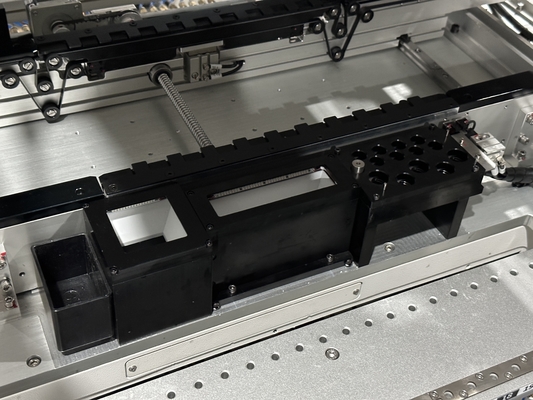 CHM551 Charmhigh PCB Pick & Place Machine para 0201 / QFN / BGA