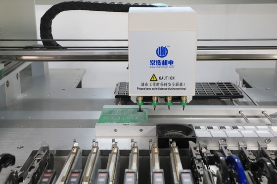 4 cabeças 60 alimentadores CHMT560P4 Desktop SMT Chip Mounter SMD Pick and Place Machine