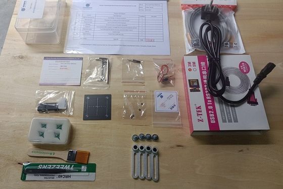 Picareta de CHMT36VA SMD e máquina do lugar, alimentador da vibração do equipamento da colocação de Smt do tampo da mesa