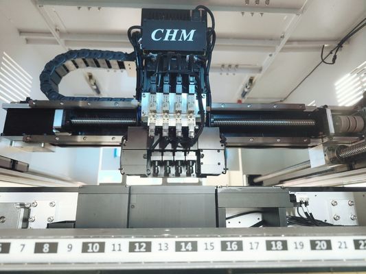 Alta precisão 4 cabeças SMT Pick & Place Machine CHM-551 Troca automática de bocal CPK≥1.0